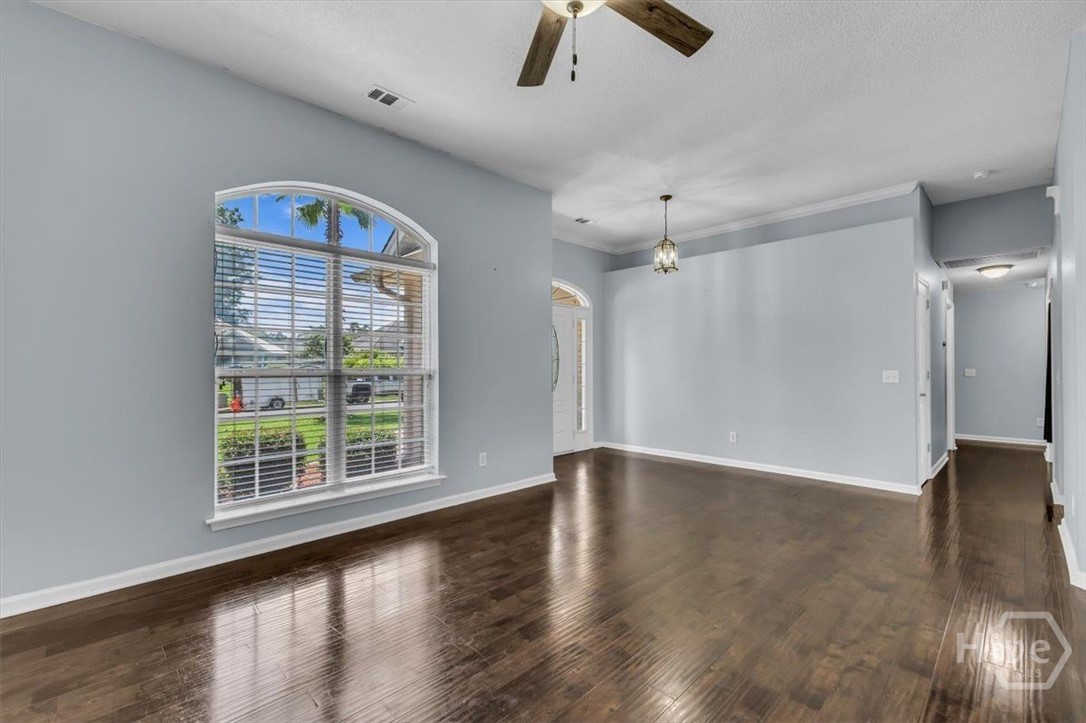 146 Steven Street Property Photo 11