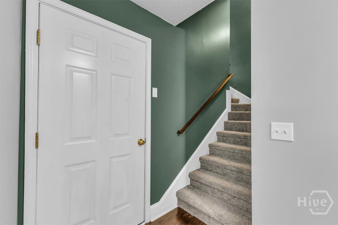146 Steven Street Property Photo 30