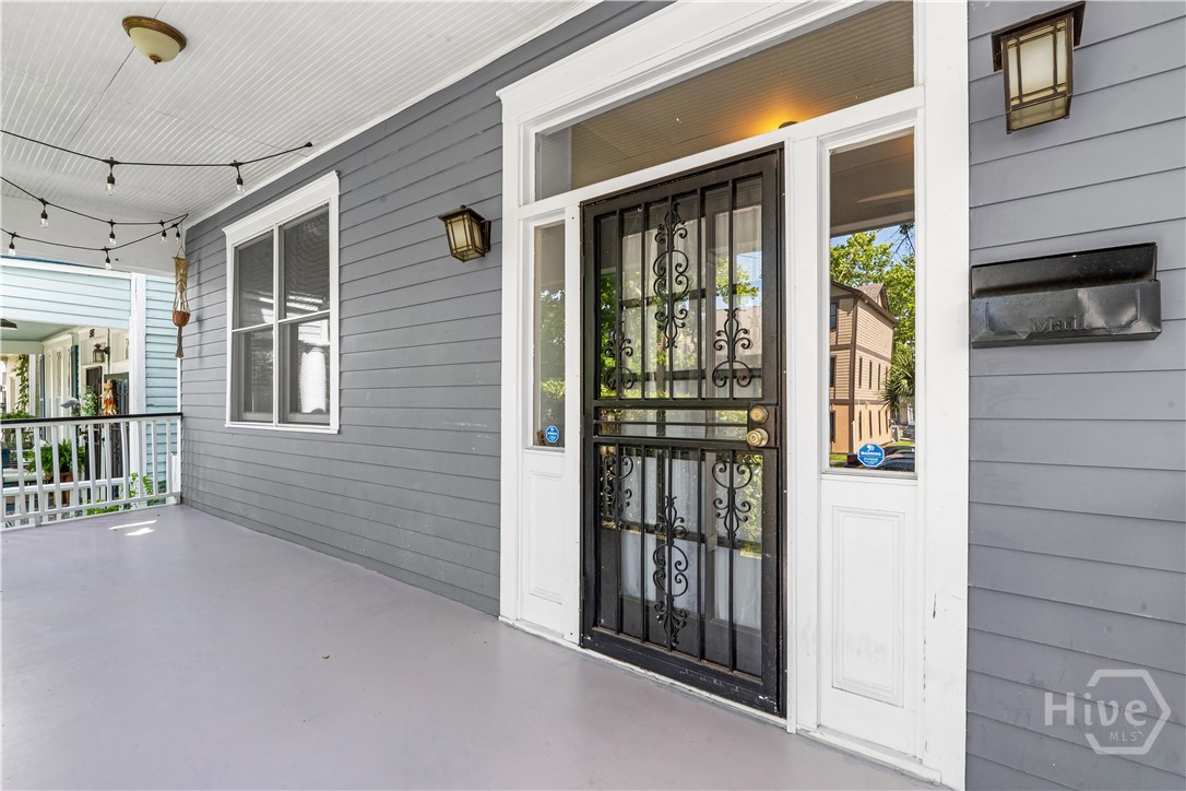 541 E Park Avenue Property Photo 3