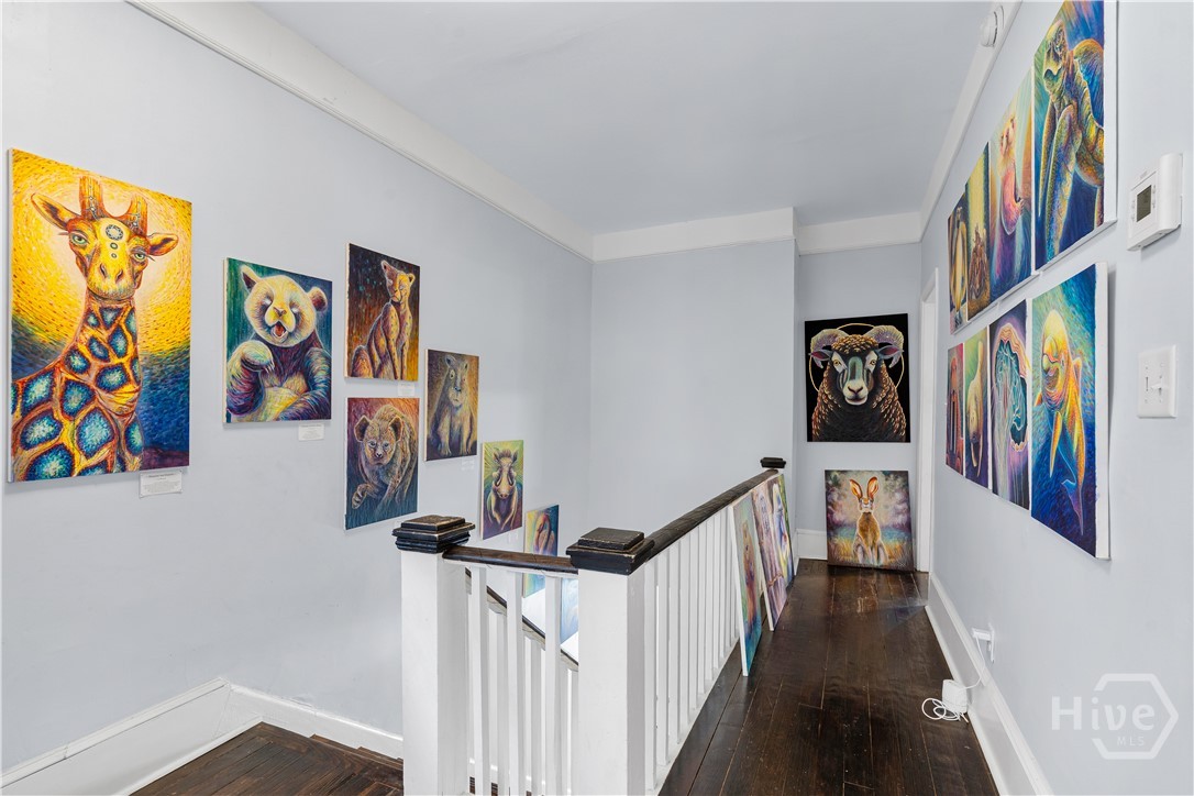 541 E Park Avenue Property Photo 15