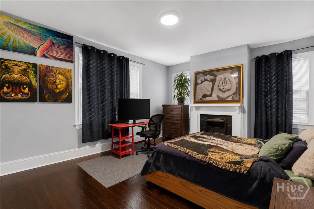 541 E Park Avenue Property Photo 19