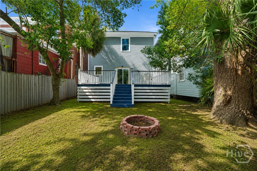 541 E Park Avenue Property Photo 31