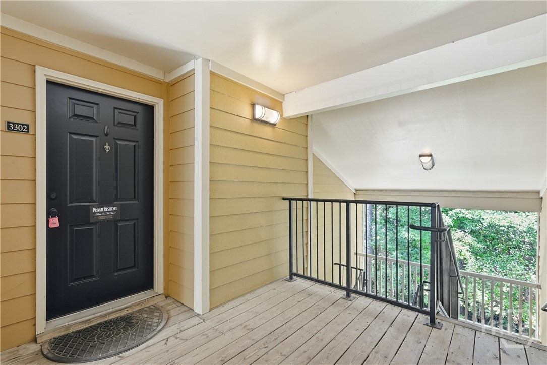 3302 Walden Park Drive Property Photo 2
