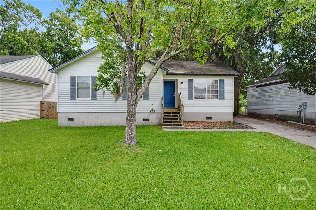 111 Crossover Lane Property Photo 4