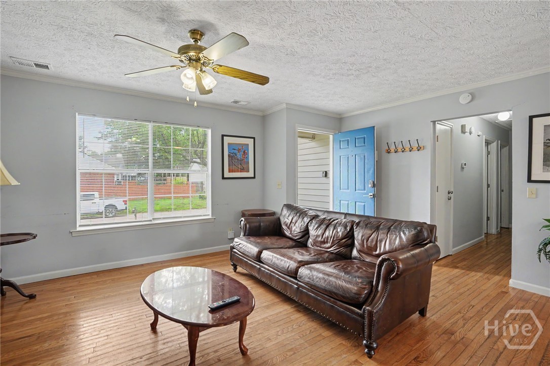 111 Crossover Lane Property Photo 7