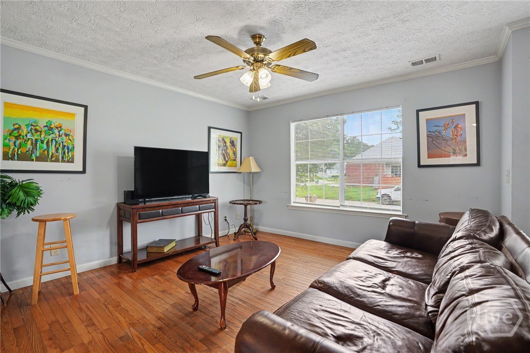 111 Crossover Lane Property Photo 8