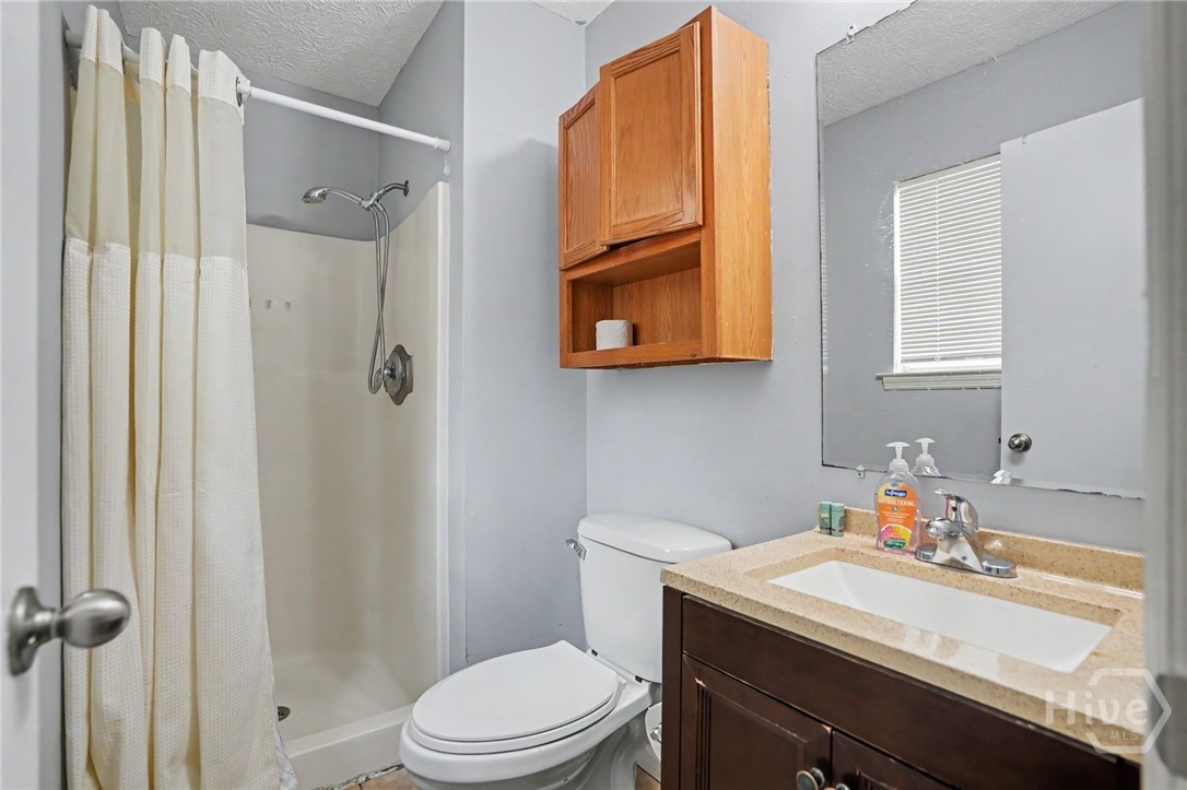 111 Crossover Lane Property Photo 16