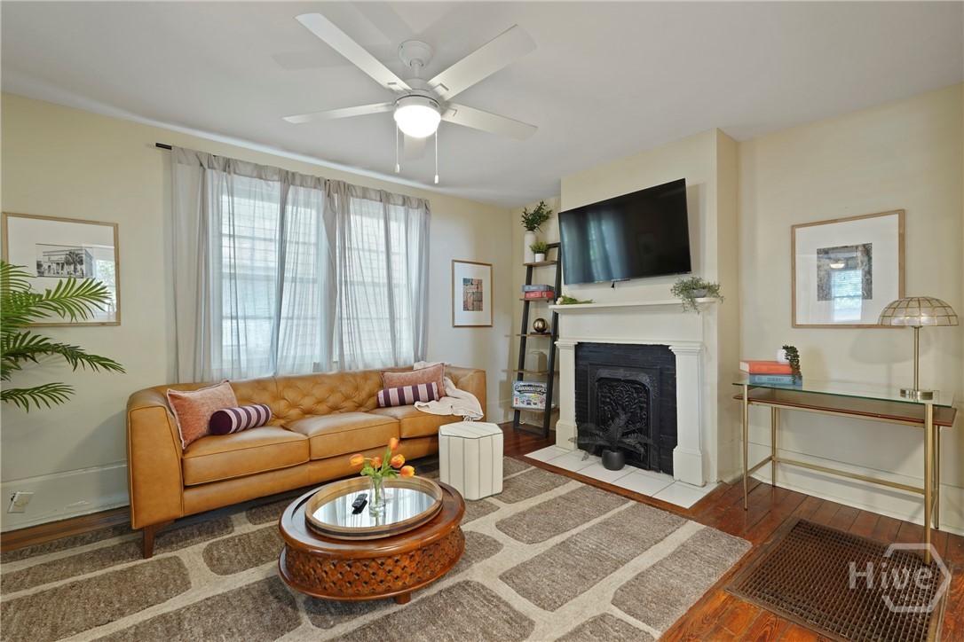 506 E Anderson Street Property Photo 5