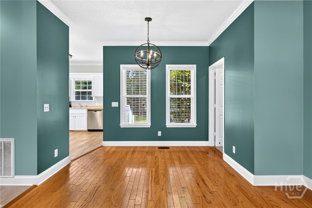 19 Cottage Court Property Photo 12