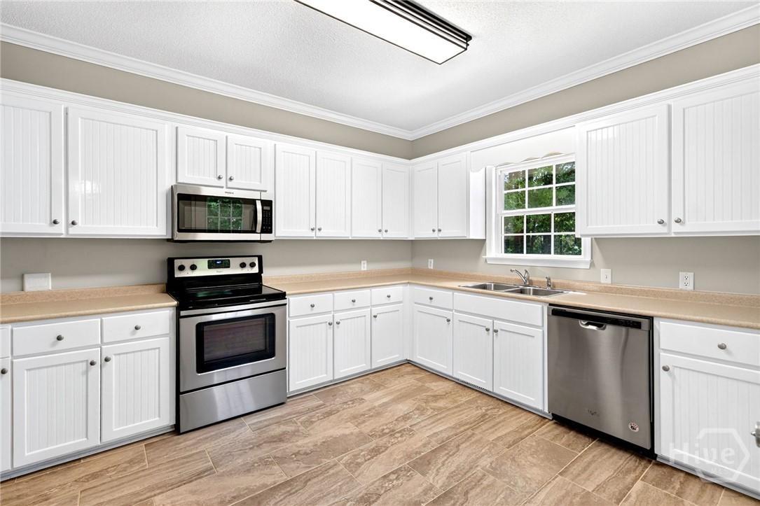 19 Cottage Court Property Photo 14