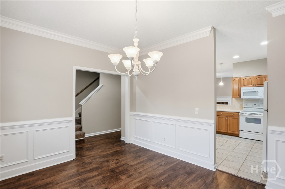 108 Coach House Square Property Photo 6
