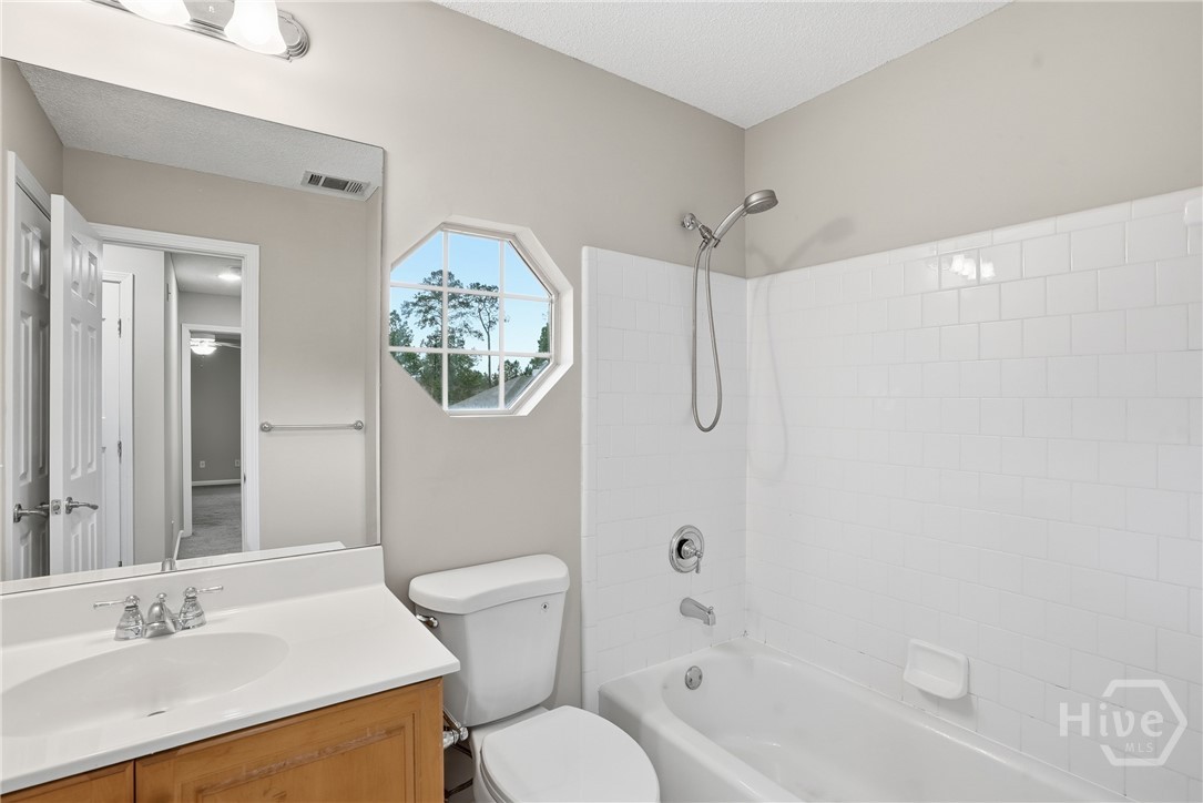 108 Coach House Square Property Photo 20