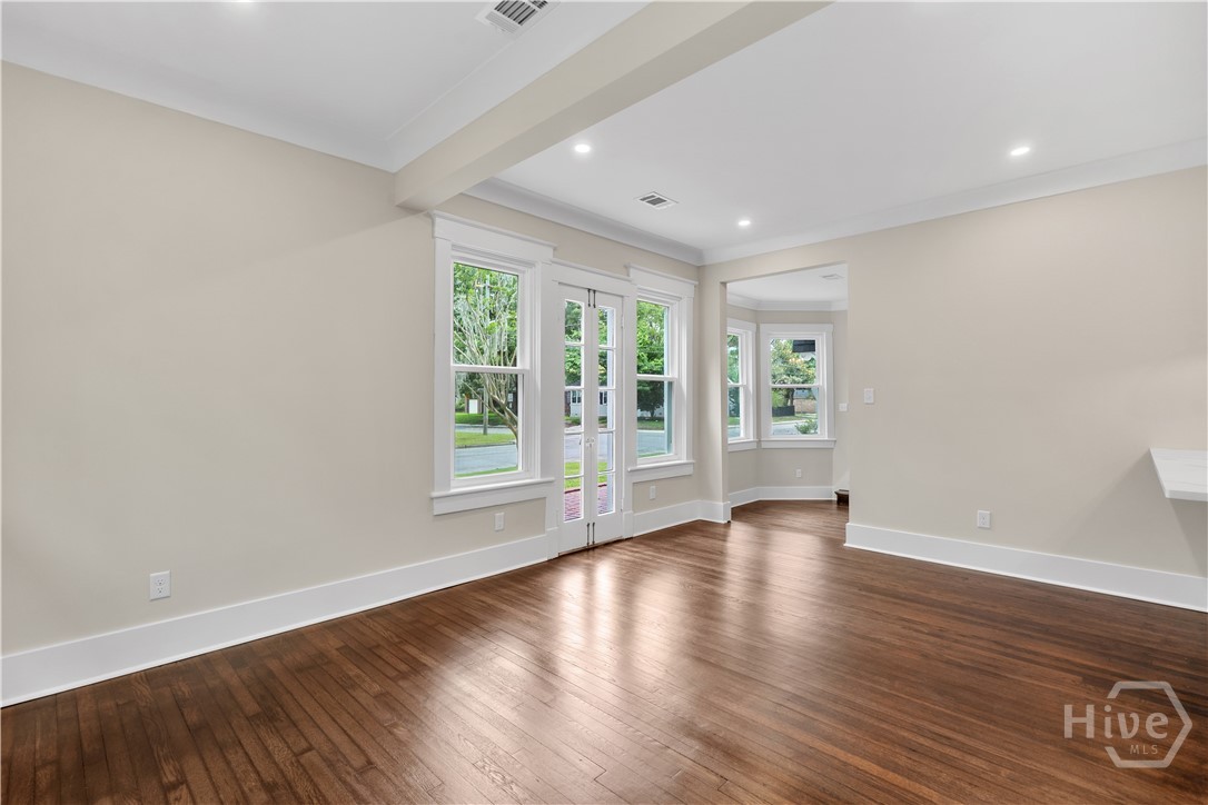501 Durant Avenue Property Photo 17