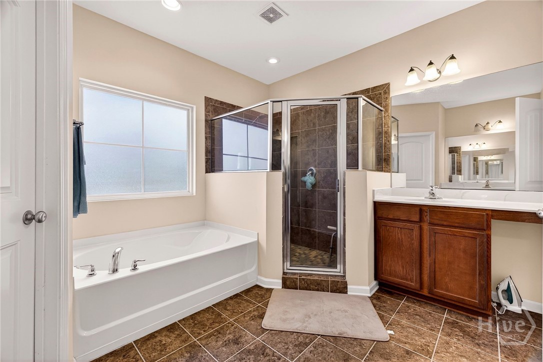 16 Litchfield Drive Property Photo 16