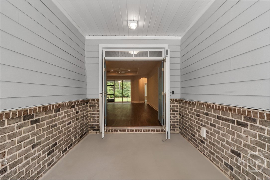 40 Washington Way Property Photo 6