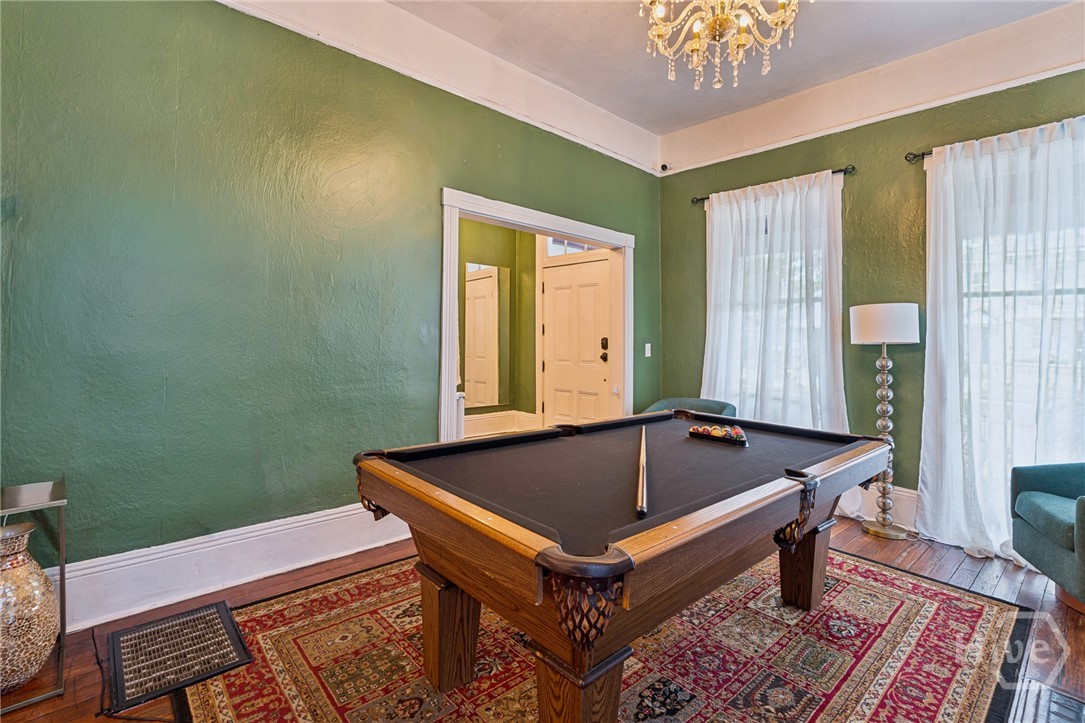 904 E Park Avenue Property Photo 14