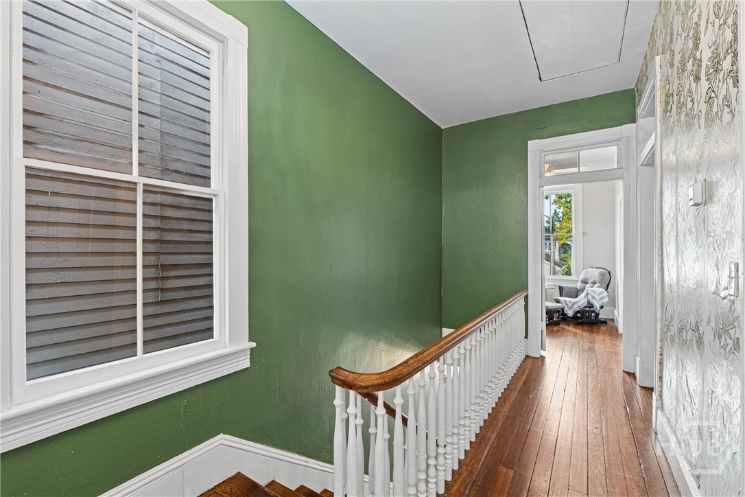 904 E Park Avenue Property Photo 17