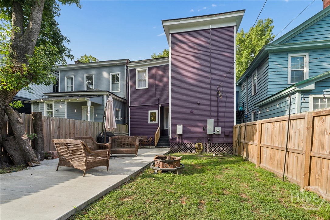 904 E Park Avenue Property Photo 25
