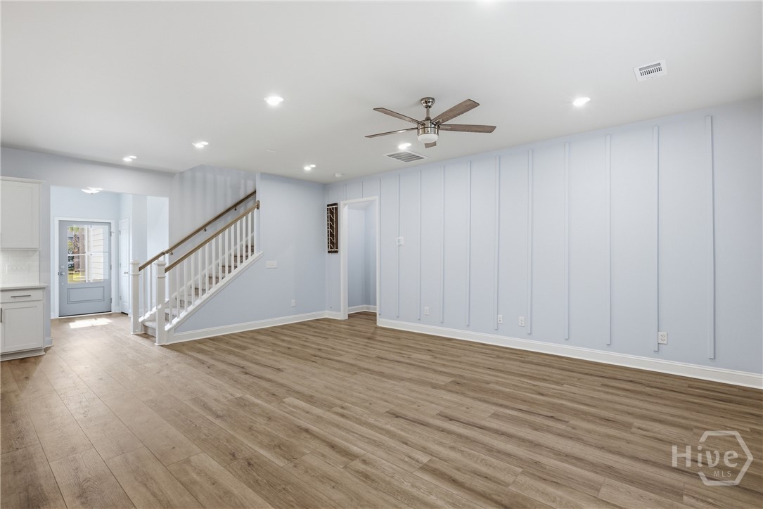 290 Monterey Loop Drive Property Photo 13