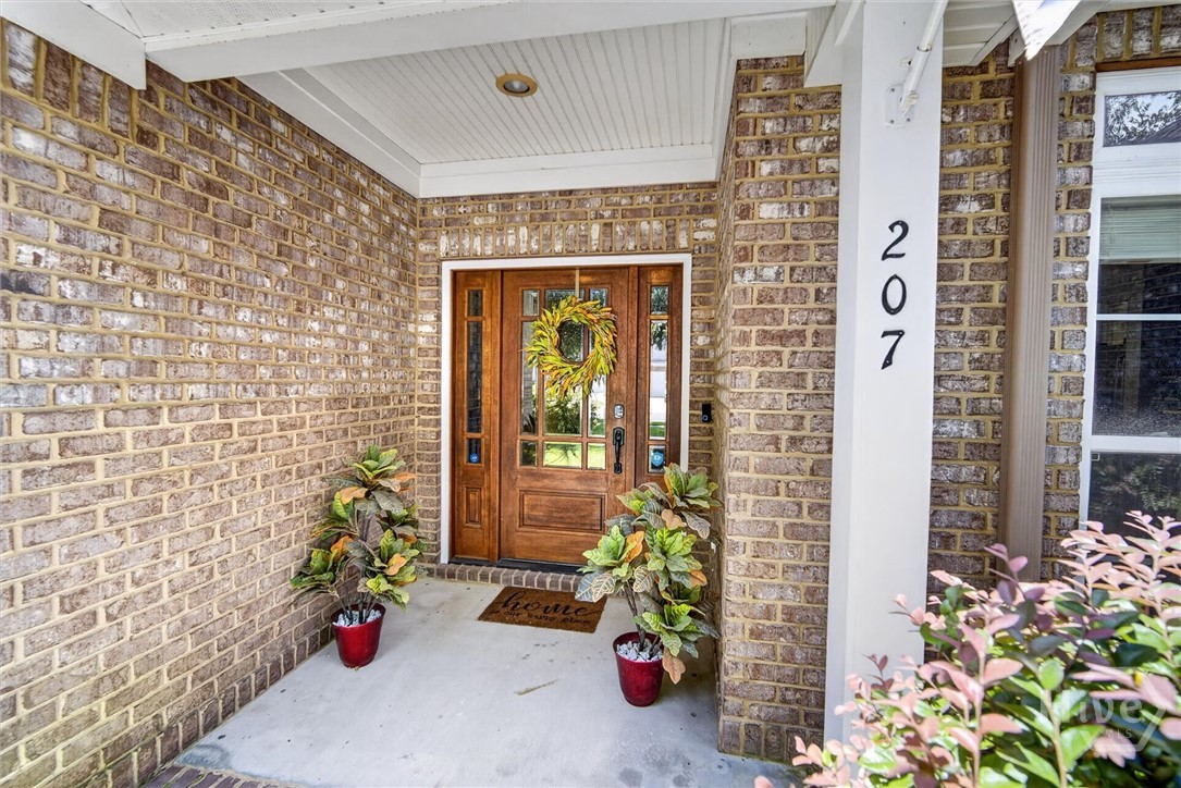207 Mosswood Drive Property Photo 4