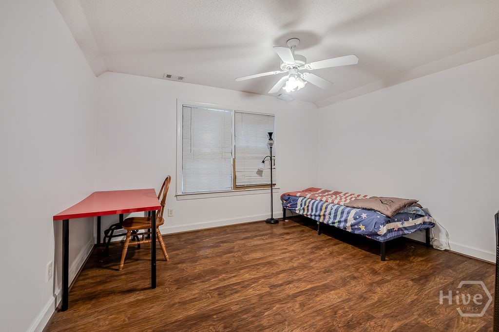 117 Manor Row Property Photo 37
