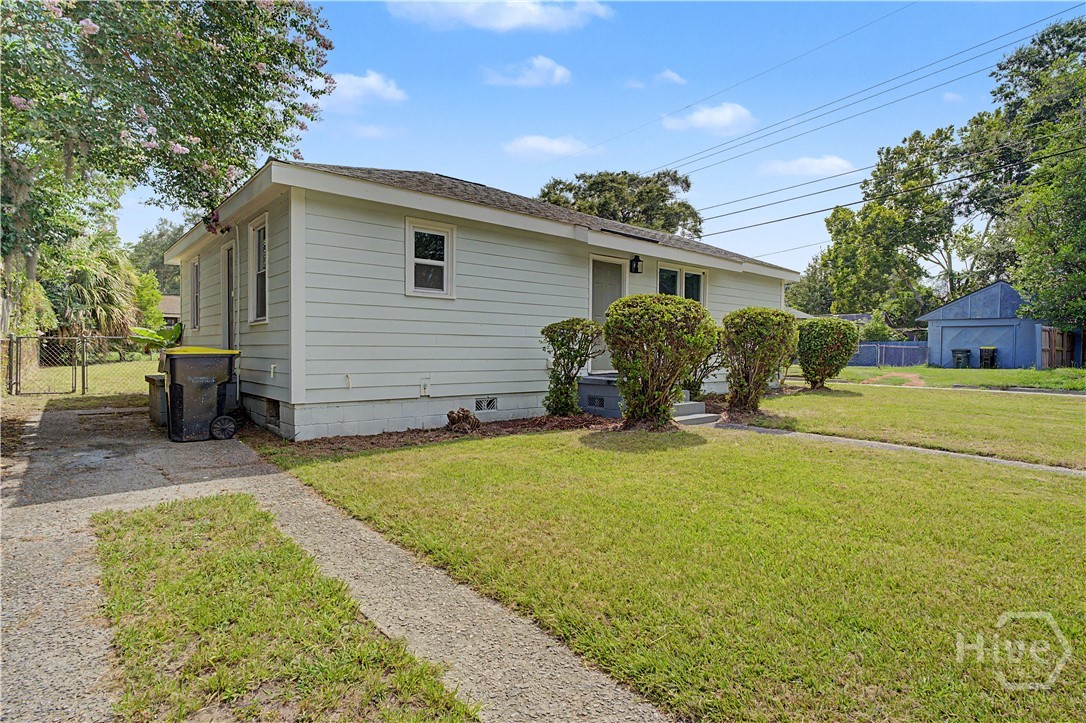 1301 E 68th Street Property Photo 3