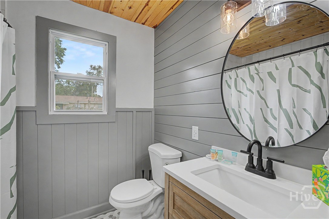 1301 E 68th Street Property Photo 15