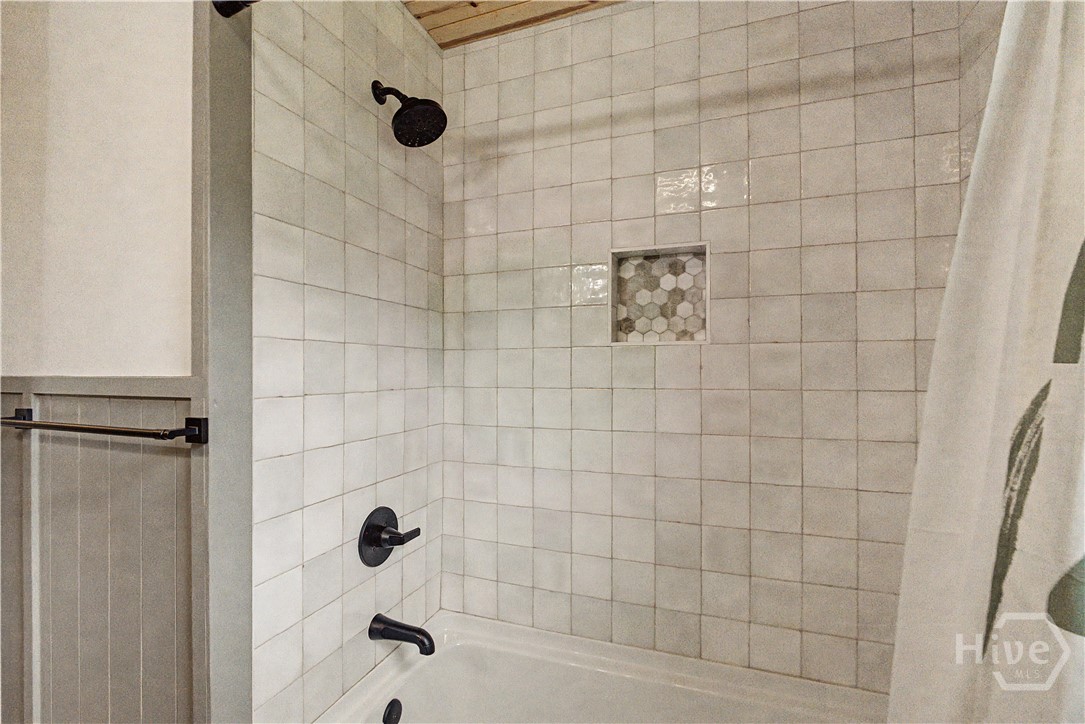 1301 E 68th Street Property Photo 16
