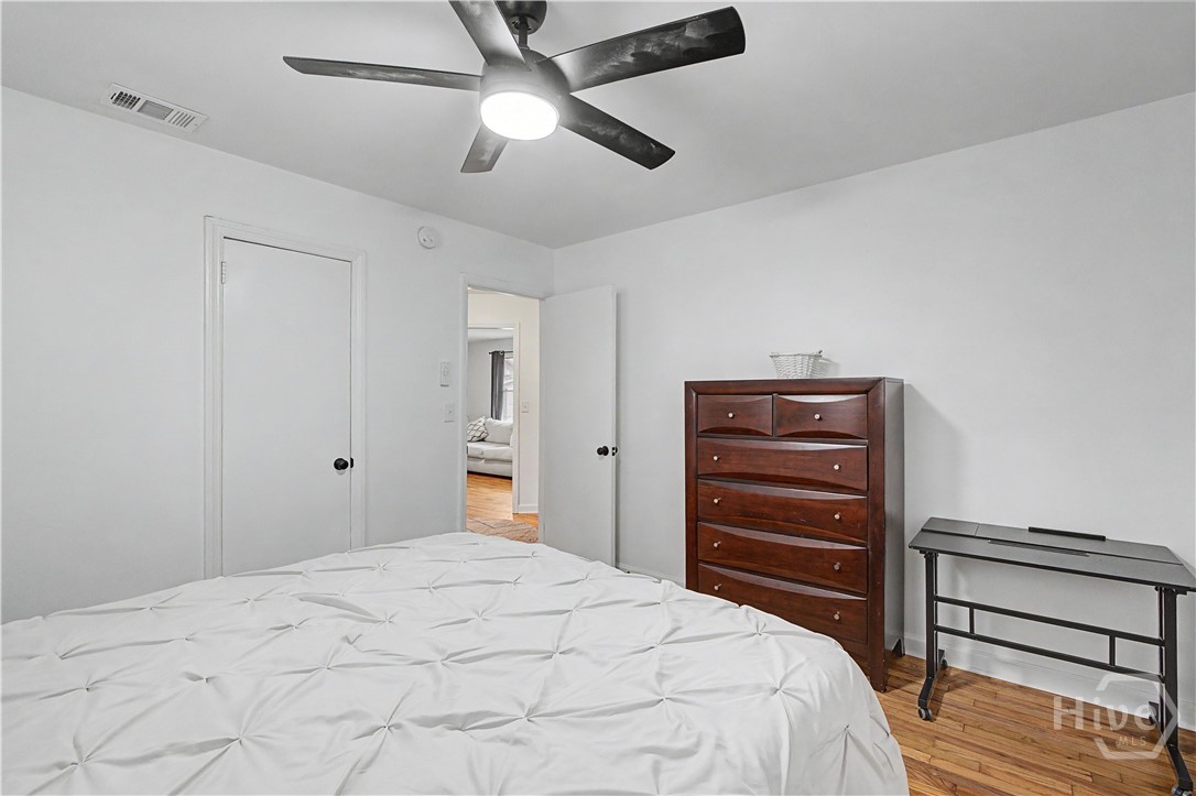 1301 E 68th Street Property Photo 19