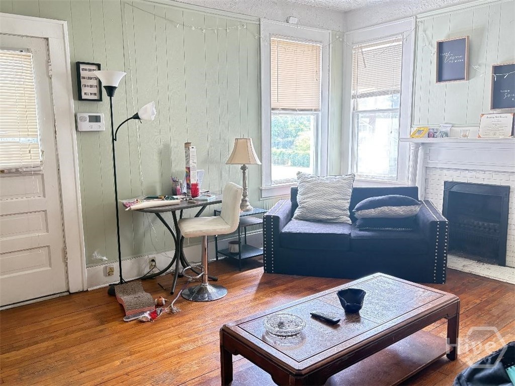 1111 E 35 Street Property Photo 4