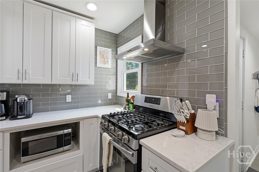 209 E 65th Street Property Photo 13