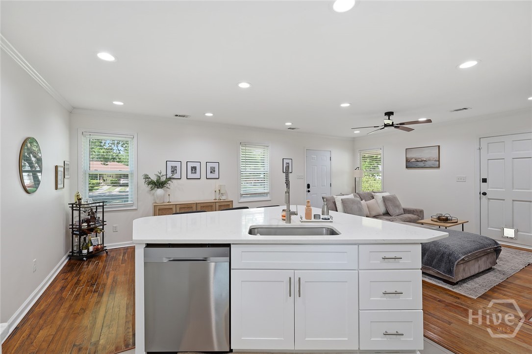 209 E 65th Street Property Photo 15