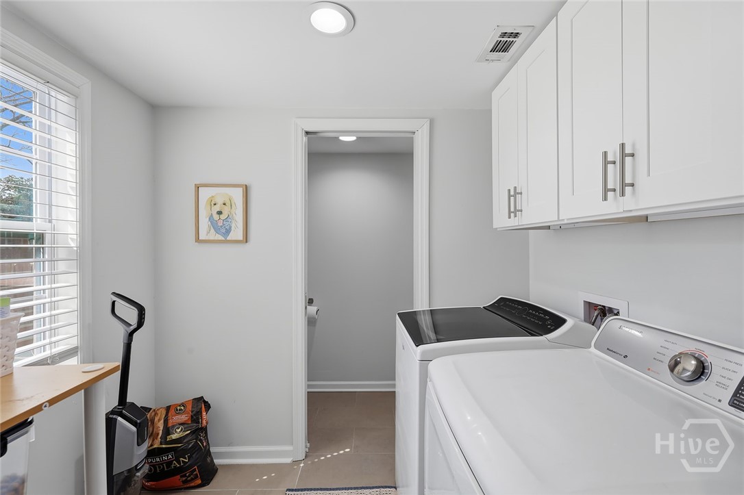 209 E 65th Street Property Photo 32