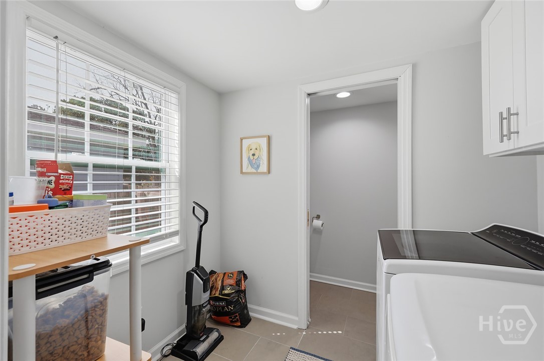209 E 65th Street Property Photo 34