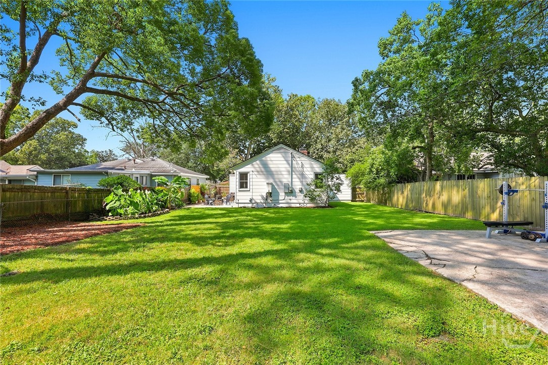 209 E 65th Street Property Photo 44