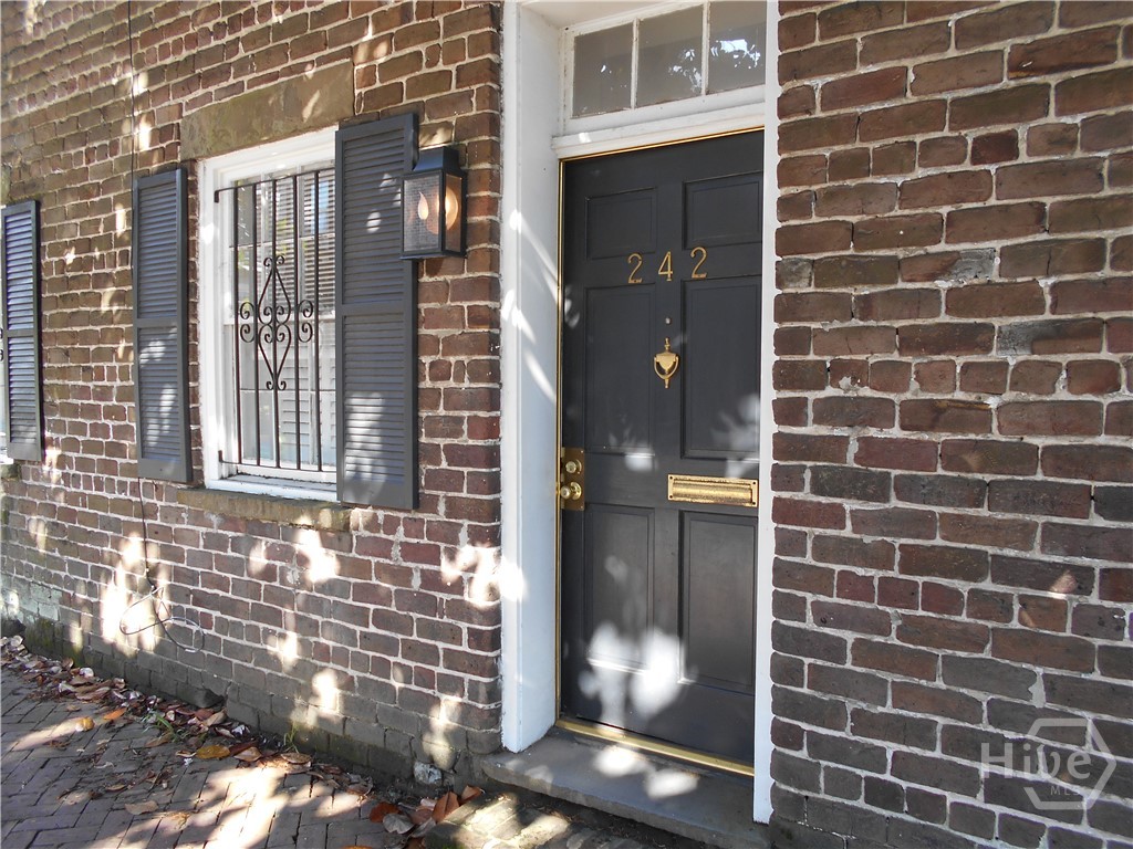 242 Price Street Property Photo 1