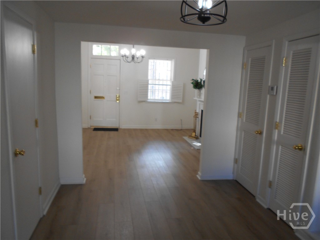 242 Price Street Property Photo 2