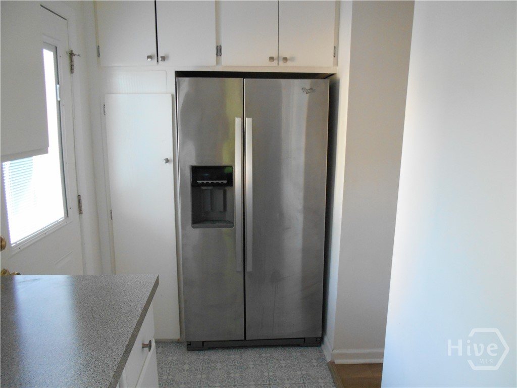 242 Price Street Property Photo 5