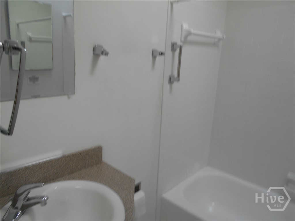 242 Price Street Property Photo 9