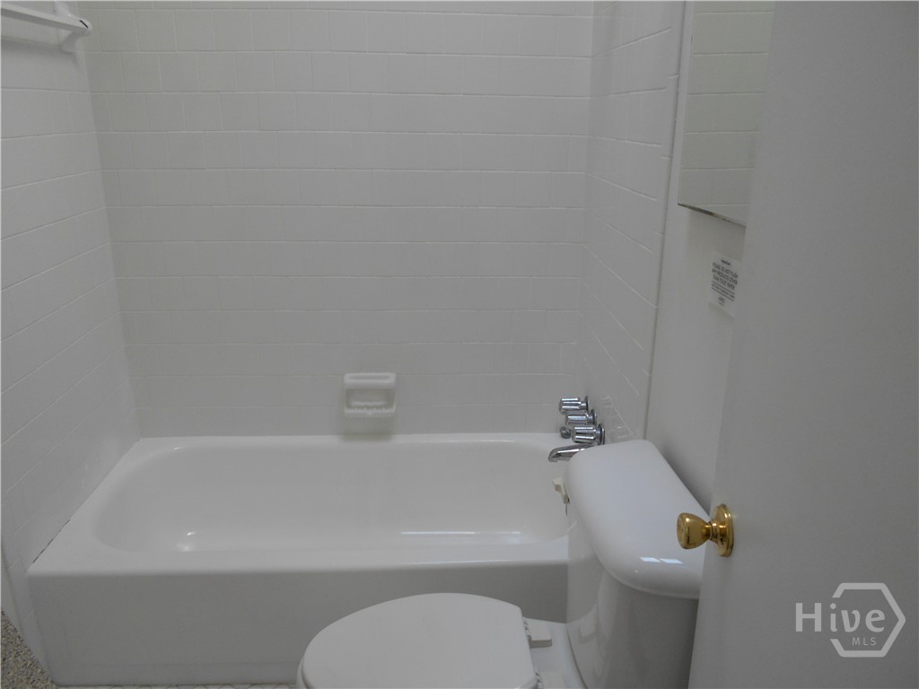 242 Price Street Property Photo 10