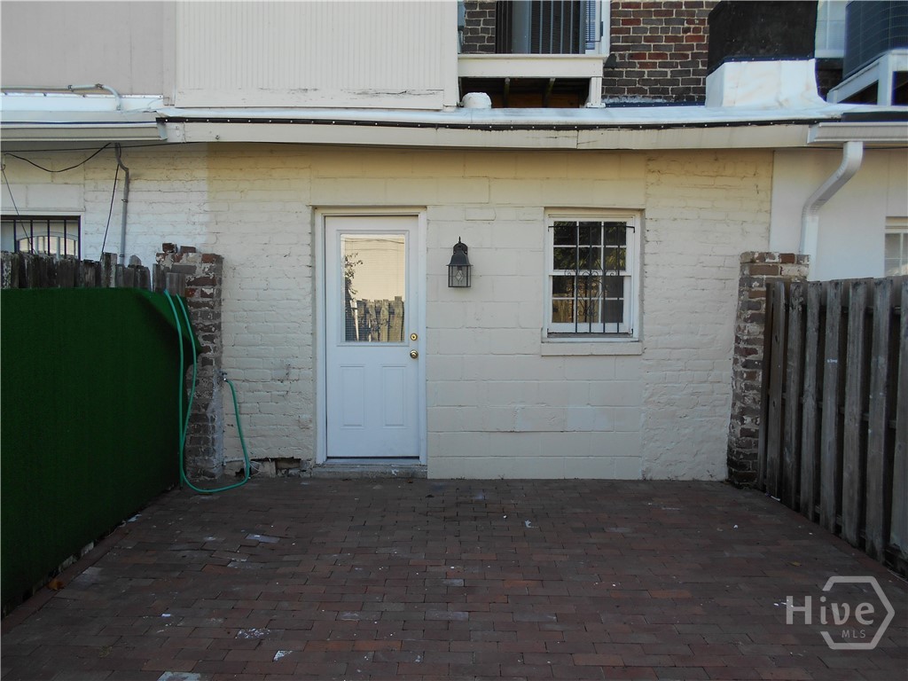 242 Price Street Property Photo 12