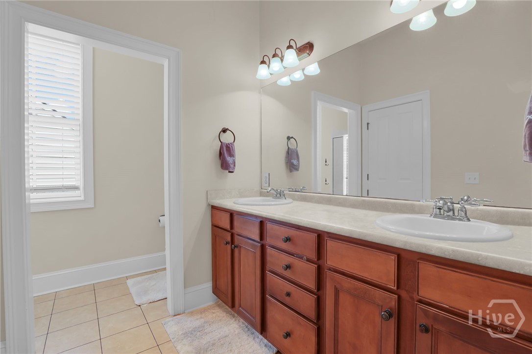 4 Crabapple Circle B Property Photo 17