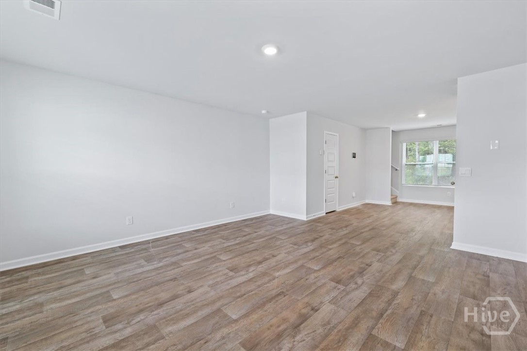 117 Azure Drive Property Photo 6