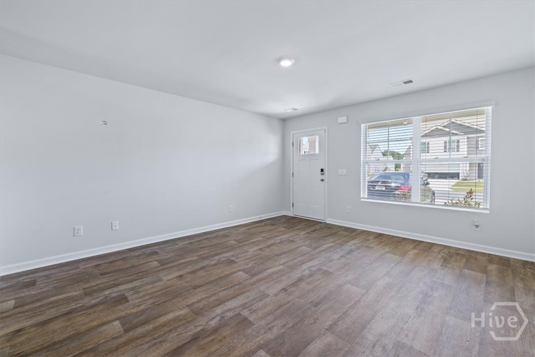 117 Azure Drive Property Photo 8