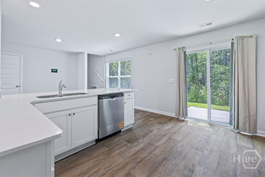 117 Azure Drive Property Photo 17