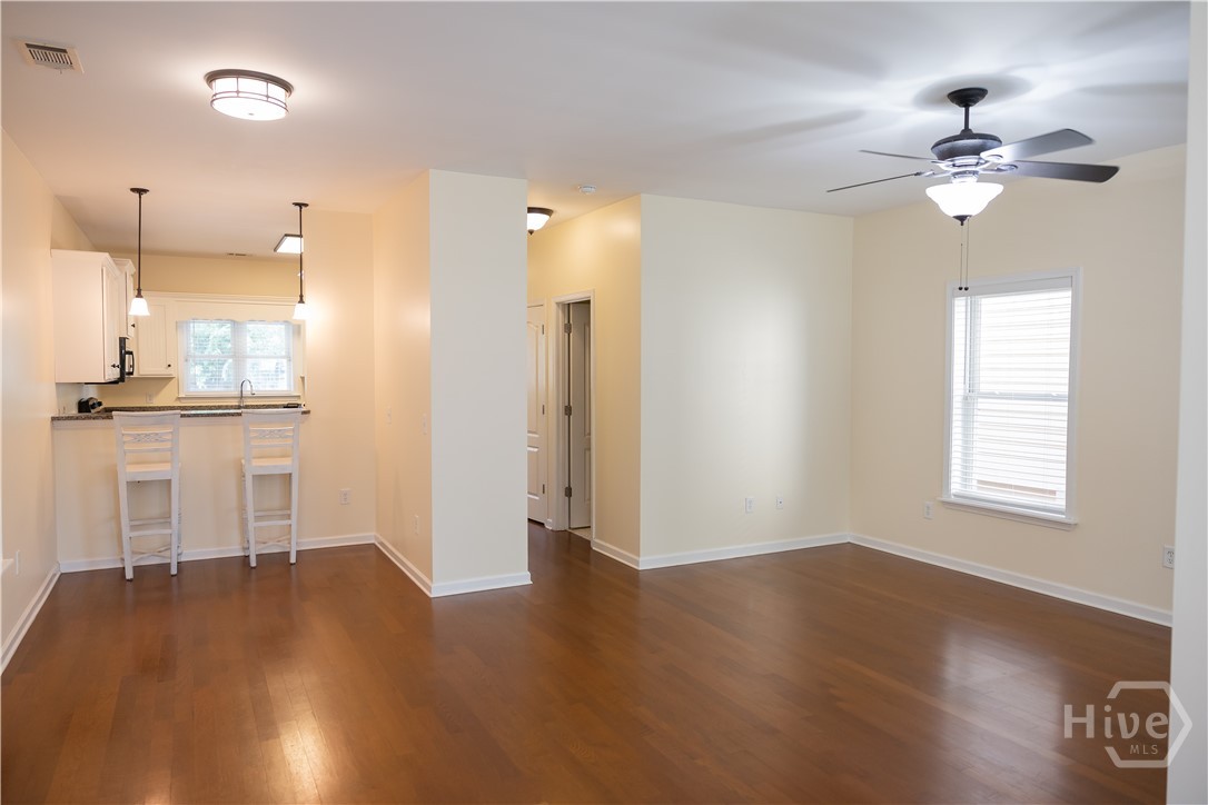 503 E 32nd Street E Property Photo 2