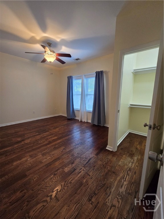 503 E 32nd Street E Property Photo 9