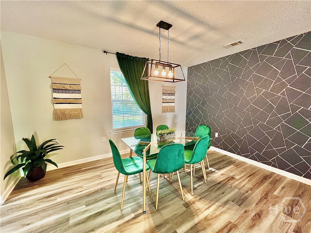 5105 Dancy Street Property Photo 6