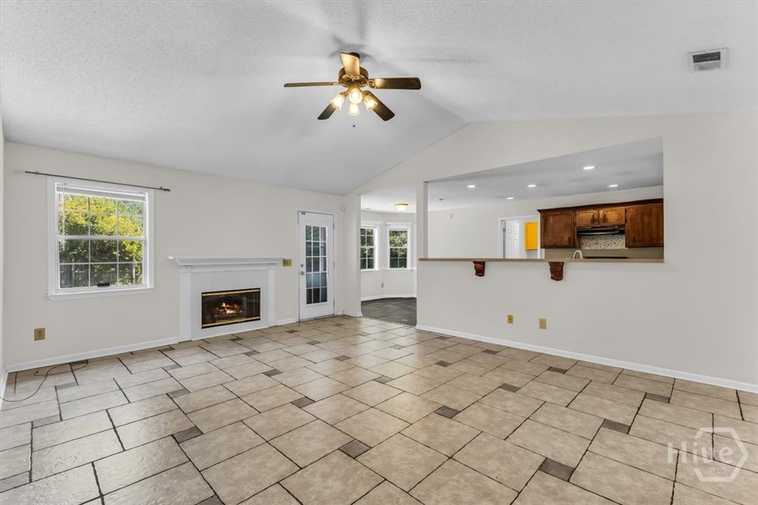 1936 Heathrow Drive Property Photo 9