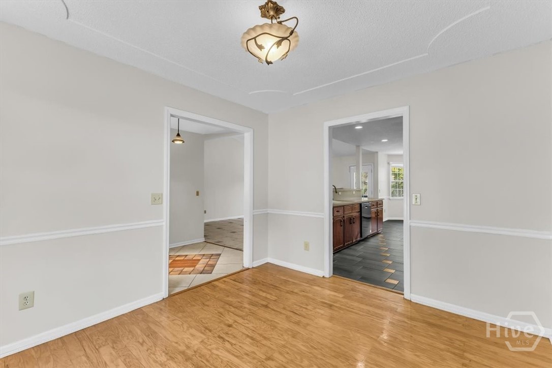 1936 Heathrow Drive Property Photo 12